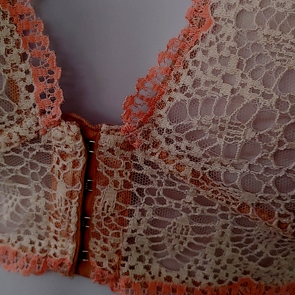 Victoria's Secret Lace Bralette & Panty Set Size S - Picture 4 of 11